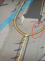 请帮我看一下这侧的道路为什么不通低压电